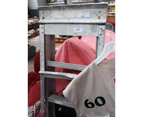 Aluminium step ladder 