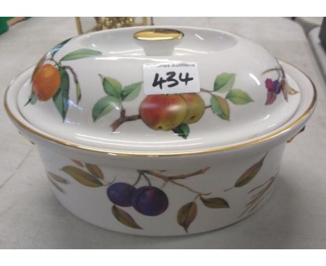 Royal Worcester Evesham casserole dish: 