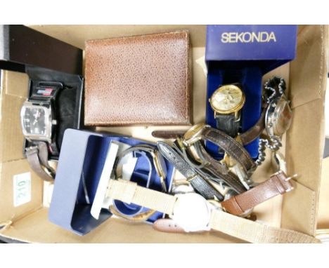 A collection of men vintage wristwatches: to include seckonda, lorus, timex, ingersol etc 