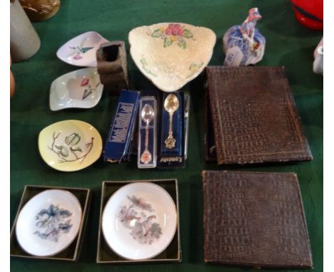 Three Carltonware pin dishes, together with a Royal Doulton figurine, two boxed Royal Worcester pin dishes, a quantity of com