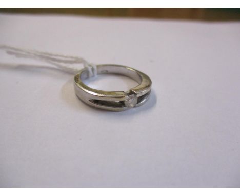 An 18ct white gold and diamond ring, with certificate 