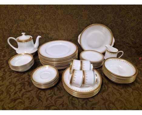 Paragon Athena china tea and dinner service comprising 12 dinner plates, 6 side plates, 12 tea plates, 6 soup bowls, 6 desser
