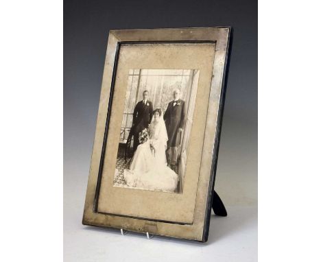 Large late Victorian silver photograph frame, of plain design, sponsor's mark of Goldsmiths &amp; Silversmiths Co Ltd, London