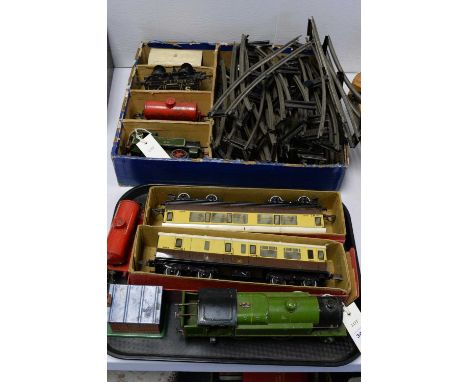 A Hornby 0-gauge 4-4-2 L.N.E.R. 1784 locomotive; two Hornby 0-gauge tinplate G.W.R. First Class carriages; a Hornby 0-gauge R