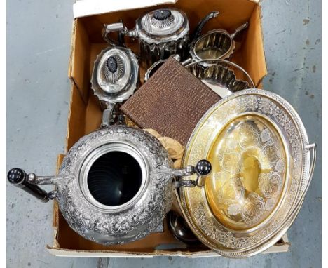 MISCELLANEOUS PLATED WARE, TO INCLUDE TEA AND COFFEE POTS, TROPHY CUPS, ETC