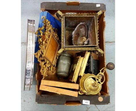 MISCELLANEOUS METALWARE, INCLUDING BRASS JARDINIERE, BRASS COFFEE GRINDER AND A PAIR OF GILTMETAL PHOTO FRAMES, ETC