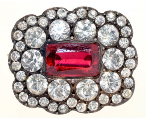 A VICTORIAN PASTE BROOCH, IN SILVER, 2.1 X 1.7 CM, 7G++LIGHT WEAR AND TARNISH CONSISTENT WITH AGE, ADAPTED