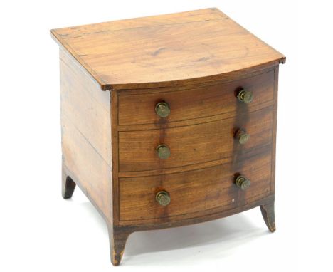 A VICTORIAN MAHOGANY BOW FRONTED COMMODE ADAPTED AS A COAL BOX, 44CM H