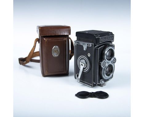 Vintage Rolleiflex 3.5 MX-EVS TLR fixed focusing hood, manual focus film camera with original leather case and neck strap. Sy