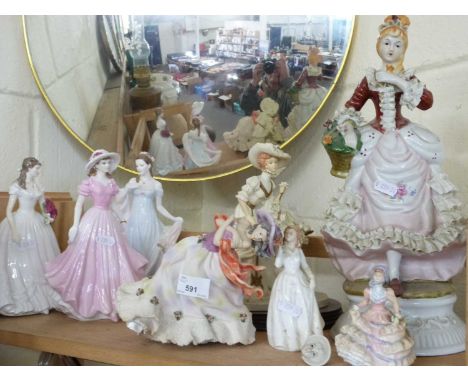 MIXED LOT: VARIOUS ASSORTED FIGURINES TO INCLUDE ROYAL WORCESTER AND ROYAL DOULTON