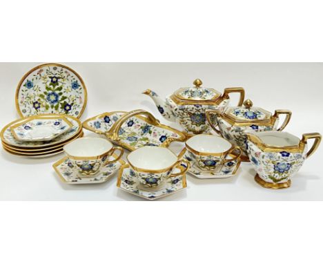 A Japanese Morimura (Noritake) tea set comprising five plates (w- 16.5cm), three cups, four saucers, a teapot (h- 14cm, w- 24