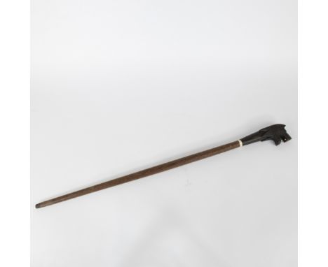 Congolese walking stick with Voodoo image (to chase rats out of grain), NigeriaCongolese wandelstok met Voodoo beeld (om de r