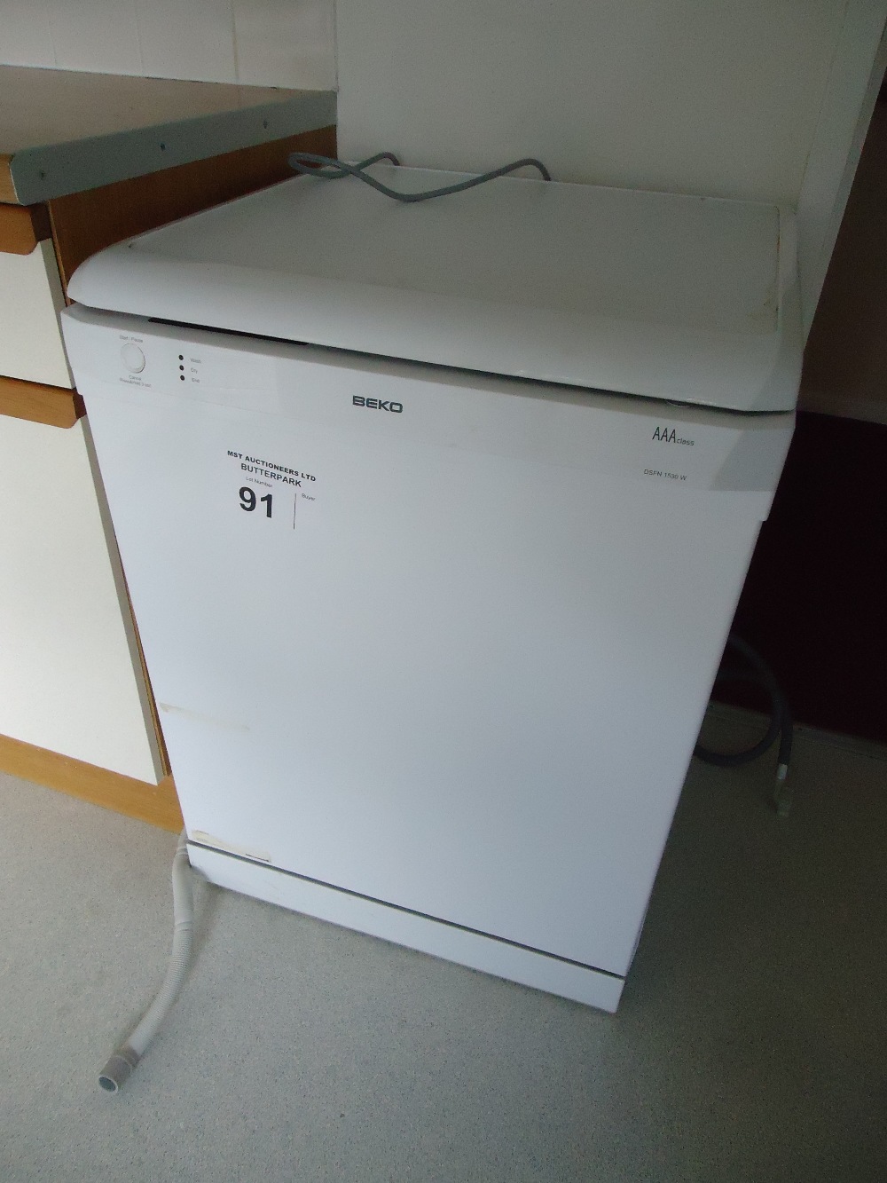Lot 91 - 1 Beko DSFN 1530 W domestic dishwasher (located in room 43)