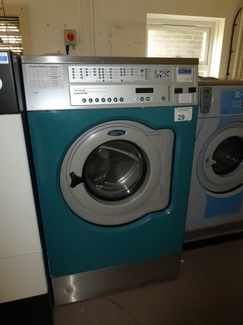 Lot 29 - An Electrolux Wascator W3105H commercial washing machine, Serial No: 00595/