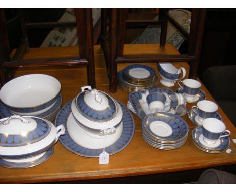 A Spode 'Marble Arch' dinner and tea service 