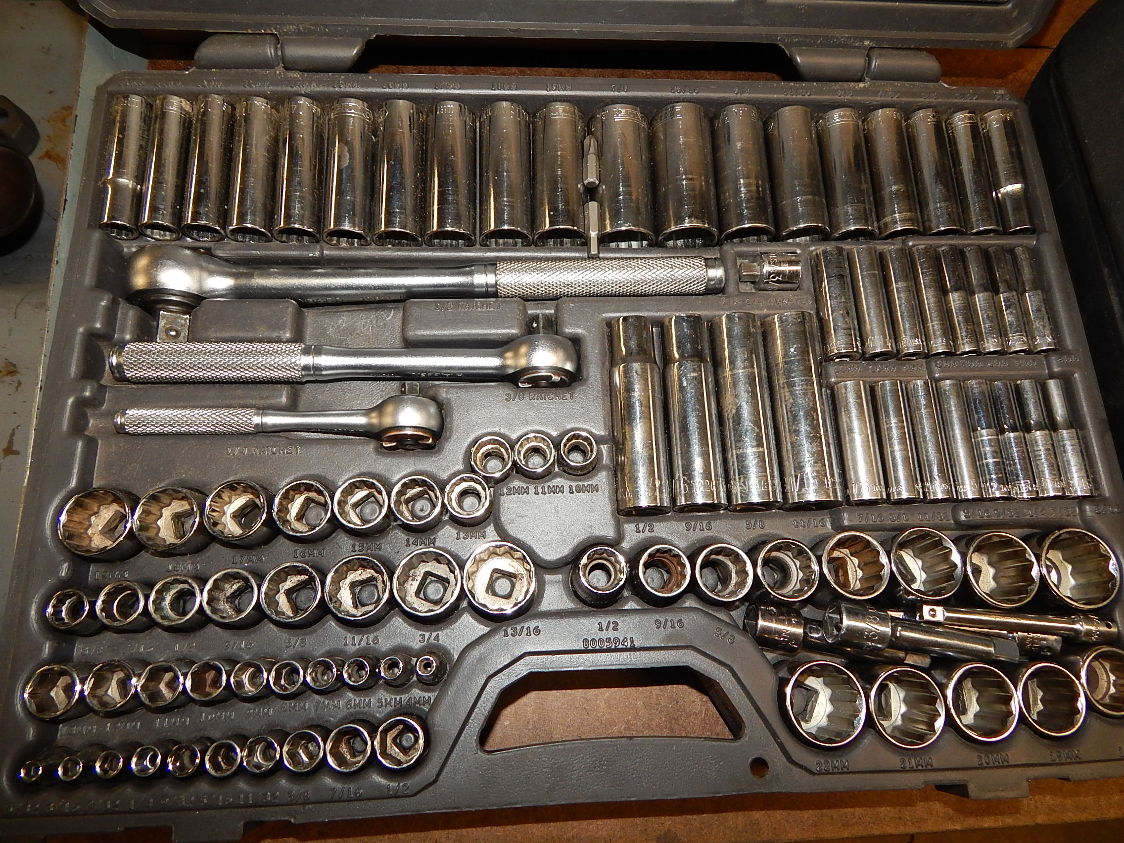 Allen Ratchet and Socket Set