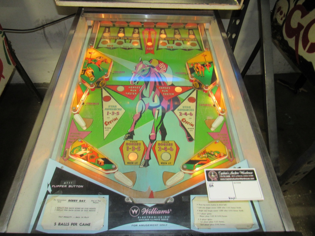 DERBY DAY CLASSIC PINBALL MACHINE WILLIAMS Item is in used condition