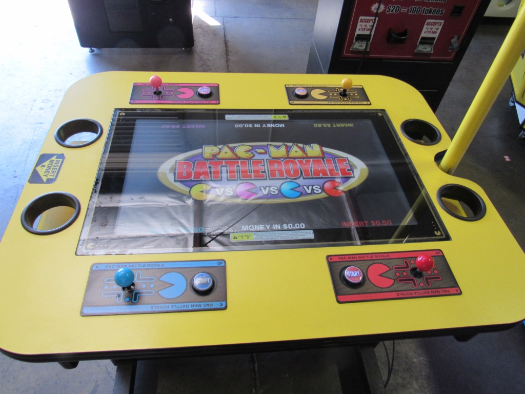 4 player pac man battle royale