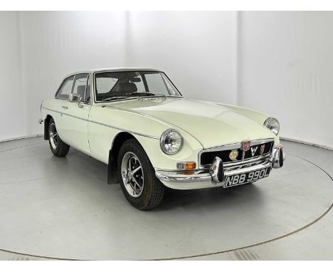 Registration: NBB990L  VIN: GHD5316933G  Mileage Showing: 80,000  Transmission: Manual  MOT: 15/05/2025Factory chrome bumper 