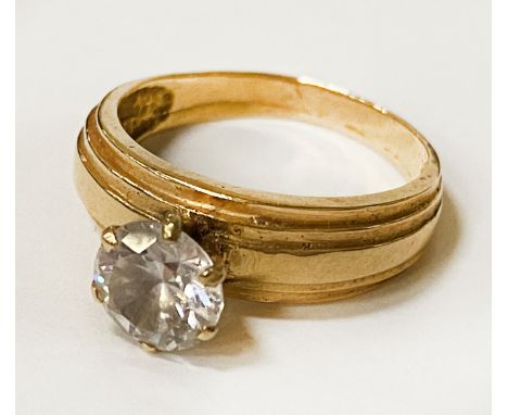 18CT GOLD WHITE STONE RING - 3.8 GRAMS APPROX - SIZE N