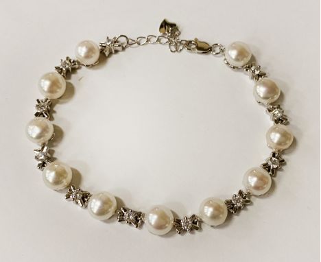 CULTURED PEARL &amp; TOPAZ BRACELET