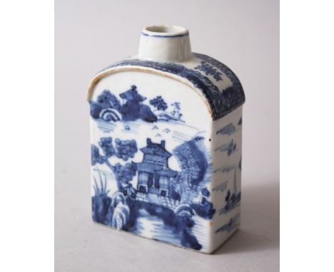 A GOOD 19TH CENTURY CHINESE BLUE AND WHITE TEA CADDY, decorated with landscape scenes, 11.5cm high x 8cm wide.