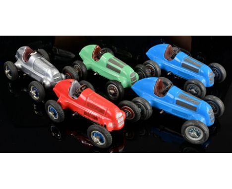 "Schuco" -  Konvolut, bestehend aus 5 Fahrzeugen (4 x "Studio 1050" &amp;amp; 1 x "Studio 2098"), 1x Kartonage mit etwas Zube