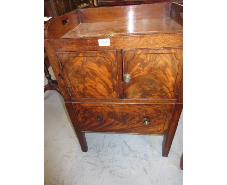 George III mahogany tray-top commode with two doors above a pull-out base (some damages)