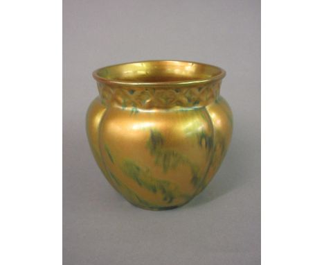 Zsolnay Pec gold and green lustre fluted bowl, 4ins high CONDITION REPORT No signs of chips, cracks or restoration. In good c