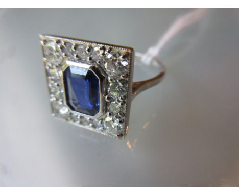 18ct White gold sapphire and diamond ring