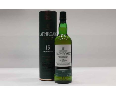 LAPHROAIG 15 YEAR OLD
Single Islay Scotch Whisky. In tube. 70 cl, 43% volume. 