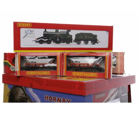 COLLECTION OF HORNBY AND TRI-ANG RAILWAY MODELS to include Hornby Railways R.249 MGR Hopper Wagon 'HAA', Hornby GWR Dean Sing