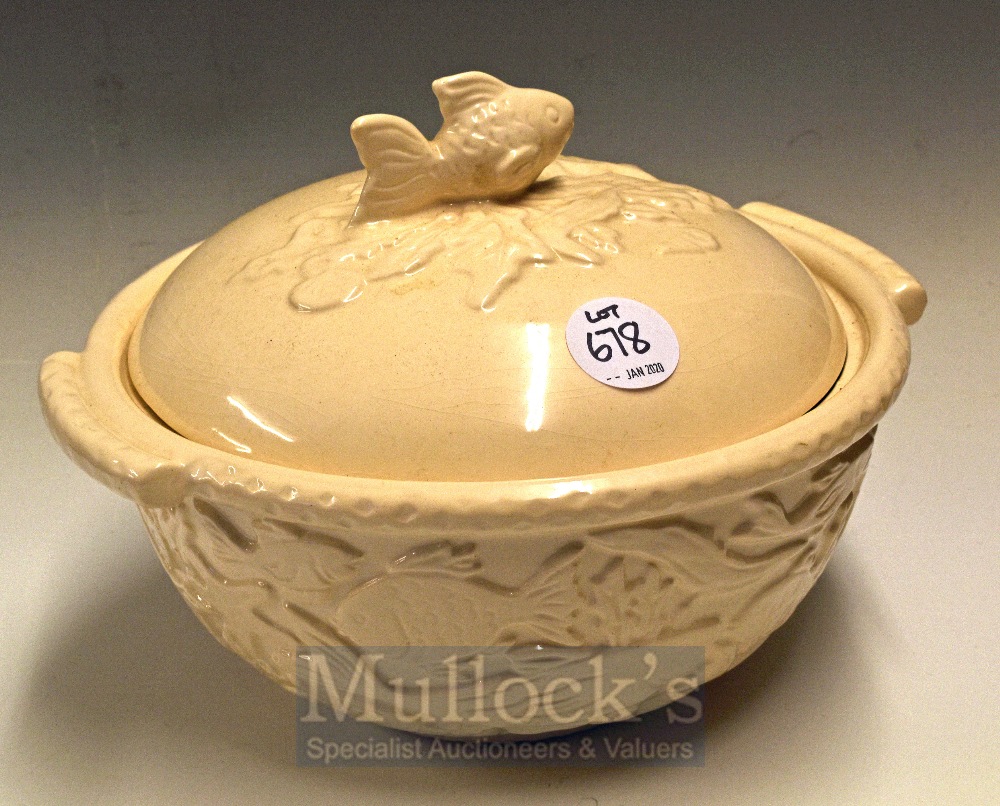 Large Decorative Fish Design Lidded Bowl Off white heavy moulded bowl