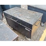 Armorgard steel tool store ** No keys but unlocked **