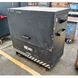 Van Vault steel tool store c/w keys EXP3458