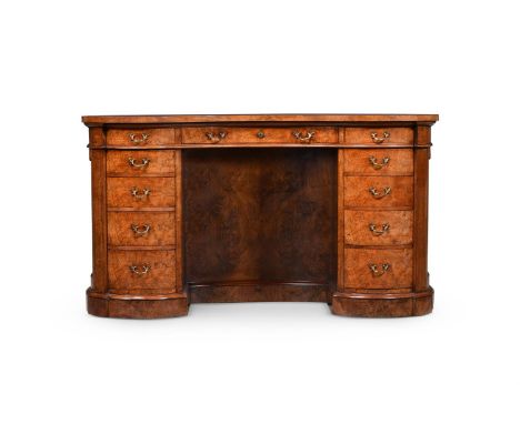 Y&nbspA FINE FIGURED WALNUT AND KINGWOOD CROSSBANDED KIDNEY SHAPED DESK  BY CRAFTSMAN D. TAYLOR FOR GILLOWS, CIRCA 1840-50 Wi