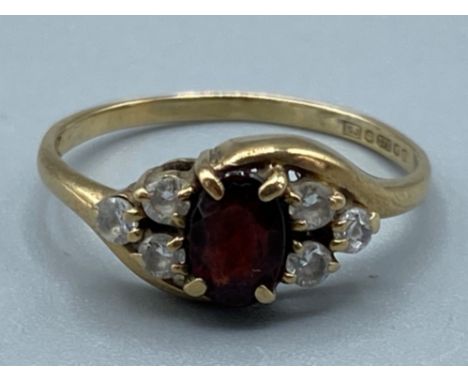 9ct yellow gold fancy stone set cluster ring, size K, 1.2g