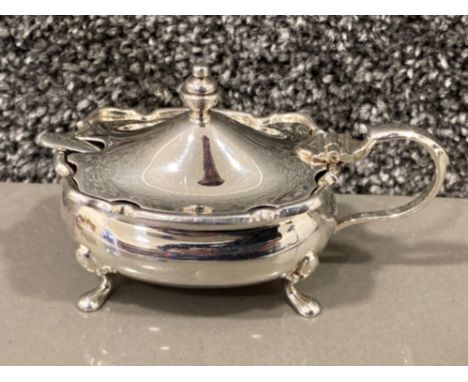 Vintage hallmarked Sheffield silver 1978 sauce pot &amp; spoon, 124.5G