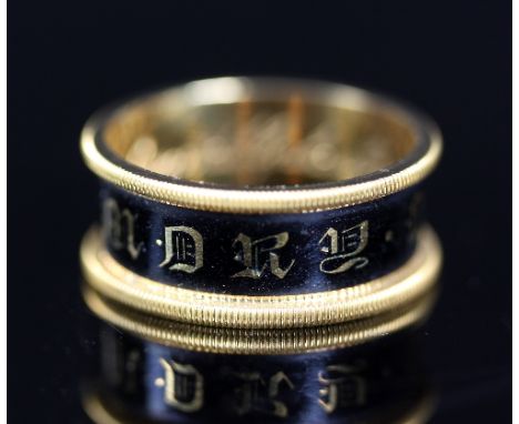 A William IV 18ct gold and black enamel mourning ring, maker's mark T G, the outer band marked 'In Memory Of' the interior en