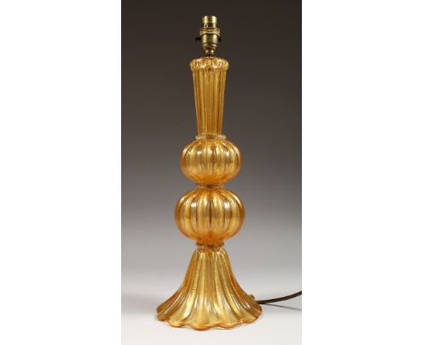 A GOOD GLASS MURANO BAROVIER TORSO LAMP (Cordonato d'Oro). 17ins high.