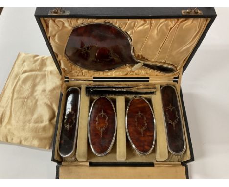 A 1920s hallmarked silver and tortoiseshell cased vanity set (replacement comb) - NO RESERVE