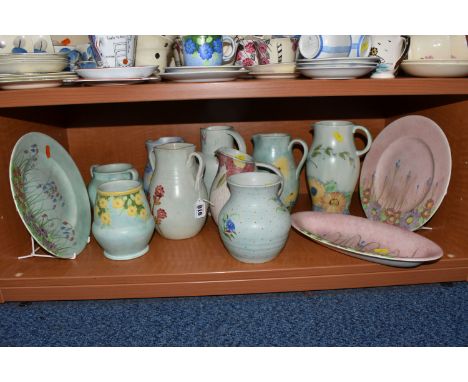 A QUANTITY OF GREEN AND PINK E RADFORD DECORATIVE ITEMS to include a pink 'TL' patterned oval dish and plate (diameter 25.5cm