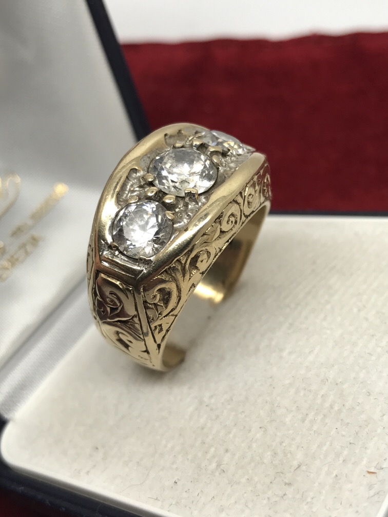 HEAVY MENS 3 STONE GYPSY RING 20 GRAMS 9ct GOLD