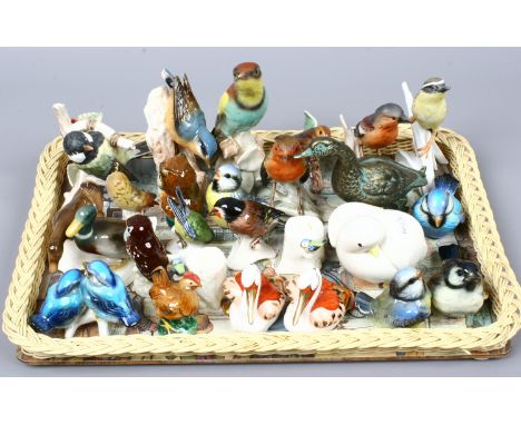 Twenty five assorted Goebel models of birds including coloured bisque examples.