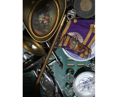 A quantity of miscellaneous items, including scales