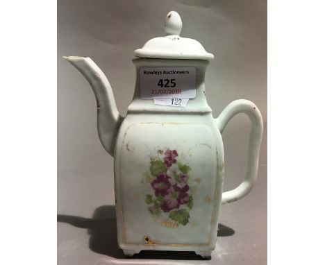 A Chinese porcelain teapot