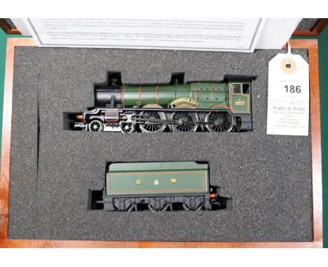 A Bachmann Branchline OO gauge GWR Hall Class 4-6-0 locomotive, Raveningham Hall 6960, in lined Brunswick Green livery. In wo