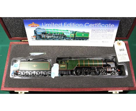 A Bachmann Branchline OO gauge BR Class A2 4-6-2 locomotive, Blue Peter 60532, in lined Brunswick Green livery. In wooden pre