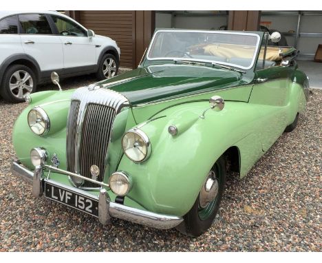 - 1 of c.500 examples made and museum displayed for many years

- Credible but only unwarranted 37,000 miles

- Dark Green hi