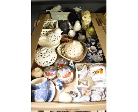 A small selection of decorative reticulated items including a plant pot and soap dish, a small selection of animal figures an
